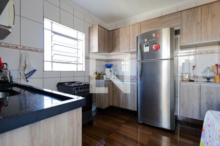 Casa à venda com 191m², 3 quartos e 3 vagas Casa à venda com 191m², 3 quartos e 3 vagasCozinha