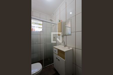 Casa à venda com 191m², 3 quartos e 3 vagas Casa à venda com 191m², 3 quartos e 3 vagasBanheiro social