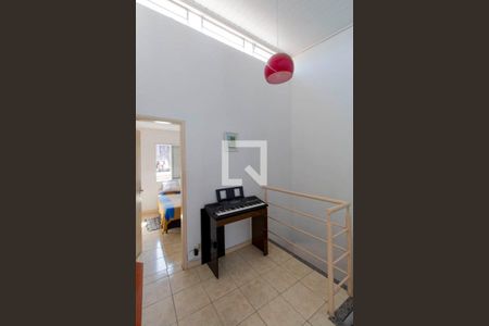 Casa à venda com 155m², 3 quartos e 1 vaga Casa à venda com 155m², 3 quartos e 1 vagaCorredor