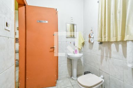 Apartamento à venda com 117m², 2 quartos e sem vaga Apartamento à venda com 117m², 2 quartos e sem vagaBanheiro