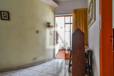 Apartamento à venda com 117m², 2 quartos e sem vaga Apartamento à venda com 117m², 2 quartos e sem vagaSala