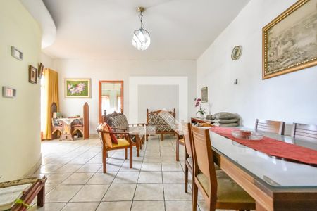 Apartamento à venda com 117m², 2 quartos e sem vaga Apartamento à venda com 117m², 2 quartos e sem vagaSala