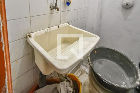 Apartamento à venda com 117m², 2 quartos e sem vaga Apartamento à venda com 117m², 2 quartos e sem vagaBanheiro de serviço