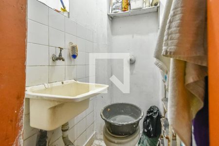 Apartamento à venda com 117m², 2 quartos e sem vaga Apartamento à venda com 117m², 2 quartos e sem vagaBanheiro de serviço