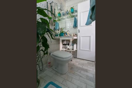 Apartamento à venda com 120m², 3 quartos e 1 vaga Apartamento à venda com 120m², 3 quartos e 1 vagaBanheiro da Suíte