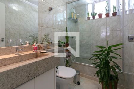 Apartamento à venda com 120m², 3 quartos e 1 vaga Apartamento à venda com 120m², 3 quartos e 1 vagaBanheiro