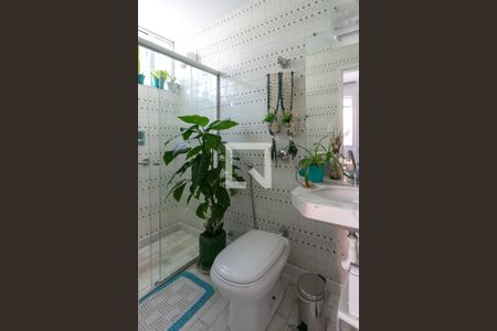 Apartamento à venda com 120m², 3 quartos e 1 vaga Apartamento à venda com 120m², 3 quartos e 1 vagaBanheiro da Suíte