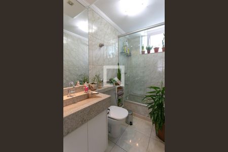 Apartamento à venda com 120m², 3 quartos e 1 vaga Apartamento à venda com 120m², 3 quartos e 1 vagaBanheiro