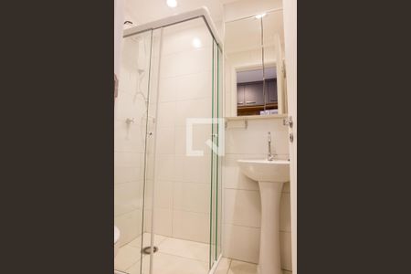 Banheiro de kitnet/studio para alugar com 1 quarto, 18m² em Bela Vista, São Paulo