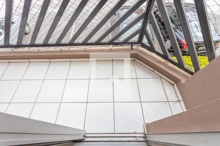 Varanda da sala  de apartamento para alugar com 3 quartos, 62m² em Canhema, Diadema