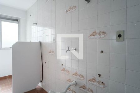 cozinha de apartamento para alugar com 2 quartos, 50m² em Cangaíba, São Paulo