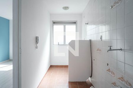 cozinha de apartamento para alugar com 2 quartos, 50m² em Cangaíba, São Paulo