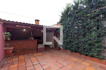 Casa à venda com 208m², 4 quartos e 2 vagasQuintal