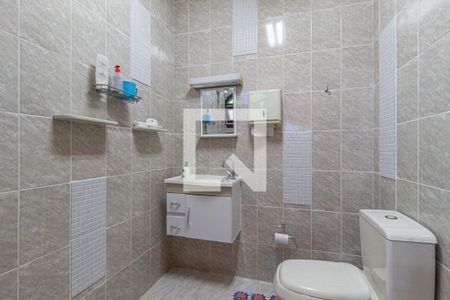 Casa à venda com 208m², 4 quartos e 2 vagasBanheiro