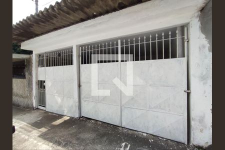 Casa à venda com 150m², 4 quartos e 2 vagas Casa à venda com 150m², 4 quartos e 2 vagasFachada