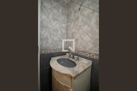 Casa de condomínio à venda com 177m², 3 quartos e 2 vagas Casa de condomínio à venda com 177m², 3 quartos e 2 vagasBanheiro