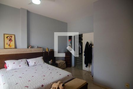 Apartamento à venda com 250m², 4 quartos e 2 vagas Apartamento à venda com 250m², 4 quartos e 2 vagasQuarto 1