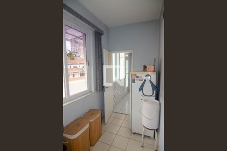 Apartamento à venda com 250m², 4 quartos e 2 vagas Apartamento à venda com 250m², 4 quartos e 2 vagasQuarto de Serviço