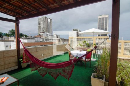 Apartamento à venda com 250m², 4 quartos e 2 vagas Apartamento à venda com 250m², 4 quartos e 2 vagasTerraço