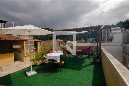 Apartamento à venda com 250m², 4 quartos e 2 vagas Apartamento à venda com 250m², 4 quartos e 2 vagasTerraço