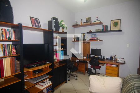 Apartamento à venda com 250m², 4 quartos e 2 vagas Apartamento à venda com 250m², 4 quartos e 2 vagasSala de Televisão 2