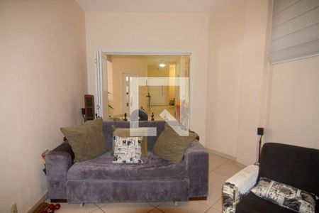 Apartamento à venda com 250m², 4 quartos e 2 vagas Apartamento à venda com 250m², 4 quartos e 2 vagasSala de Televisão