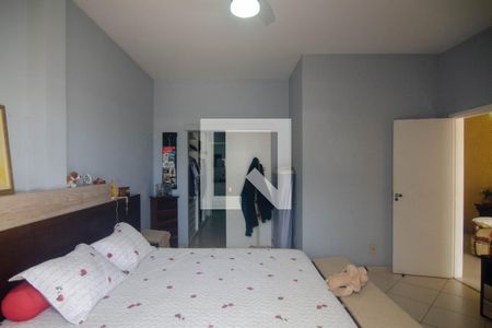Apartamento à venda com 250m², 4 quartos e 2 vagas Apartamento à venda com 250m², 4 quartos e 2 vagasQuarto 1