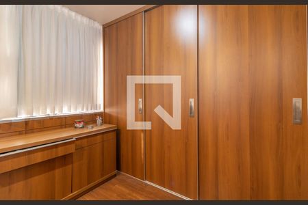 Apartamento para alugar com 183m², 3 quartos e 4 vagasSuíte - closet
