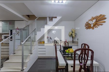 Casa à venda com 220m², 3 quartos e 2 vagasCopa