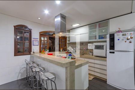 Casa à venda com 220m², 3 quartos e 2 vagasCozinha