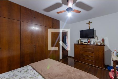 Casa à venda com 220m², 3 quartos e 2 vagasQuarto 3