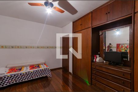 Casa à venda com 220m², 3 quartos e 2 vagasQuarto 2