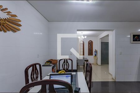 Casa à venda com 220m², 3 quartos e 2 vagasCopa