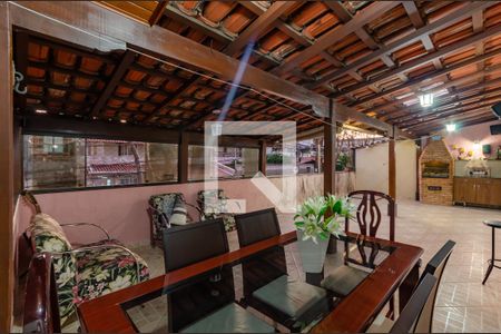 Casa à venda com 220m², 3 quartos e 2 vagasVaranda Gourmet