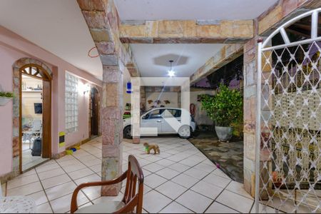 Casa à venda com 220m², 3 quartos e 2 vagasVaranda