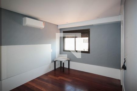 Apartamento à venda com 508m², 5 quartos e 4 vagasPiso 1:  Suíte 2
