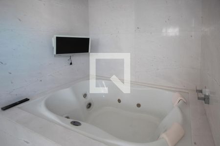 Apartamento à venda com 508m², 5 quartos e 4 vagasPiso 2: Suíte 4