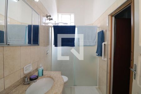 Casa à venda com 300m², 2 quartos e 8 vagasBanheiro