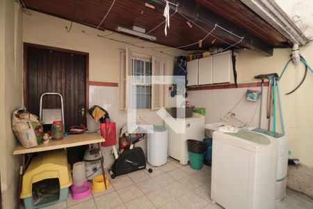 Casa à venda com 300m², 2 quartos e 8 vagasQuintal