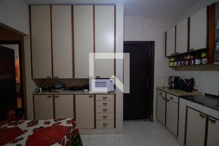 Casa de condomínio à venda com 180m², 4 quartos e 3 vagasCozinha e Área de Serviço