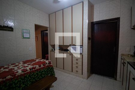 Casa de condomínio à venda com 180m², 4 quartos e 3 vagasCozinha e Área de Serviço