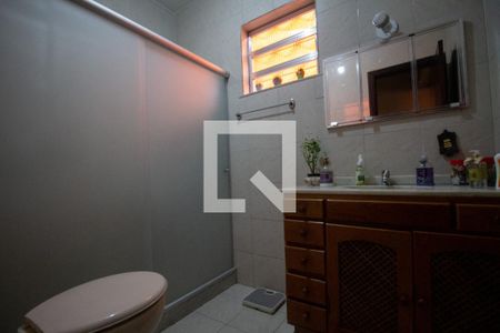 Casa de condomínio à venda com 180m², 4 quartos e 3 vagasBanheiro Social
