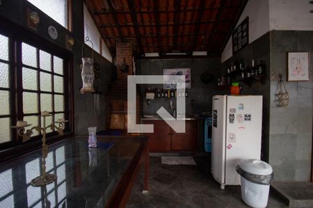 Casa de condomínio à venda com 180m², 4 quartos e 3 vagasÁrea Gourmet