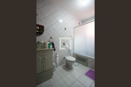 Casa de condomínio à venda com 180m², 4 quartos e 3 vagasBanheiro da Suíte 2