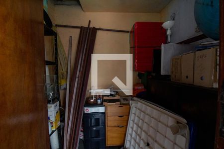 Casa de condomínio à venda com 180m², 4 quartos e 3 vagasQuarto de Serviço