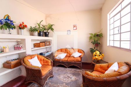 Casa à venda com 400m², 3 quartos e 2 vagas Casa à venda com 400m², 3 quartos e 2 vagasÁrea externa