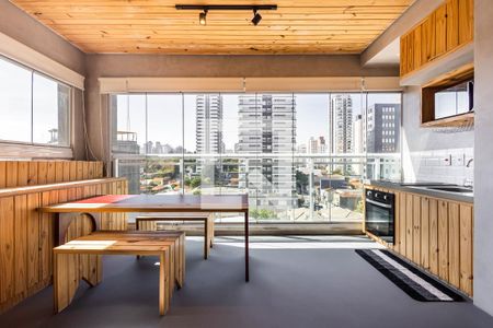 Cozinha de apartamento para alugar com 1 quarto, 32m² em Pinheiros, São Paulo