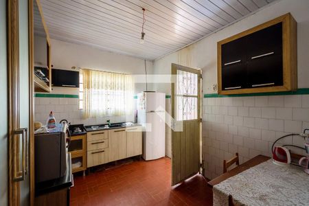 Casa à venda com 100m², 3 quartos e 4 vagas Casa à venda com 100m², 3 quartos e 4 vagasCozinha