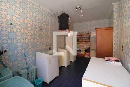 Casa à venda com 647m², 5 quartos e 8 vagasLavanderia