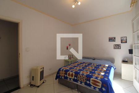 Casa à venda com 647m², 5 quartos e 8 vagasSuíte 2